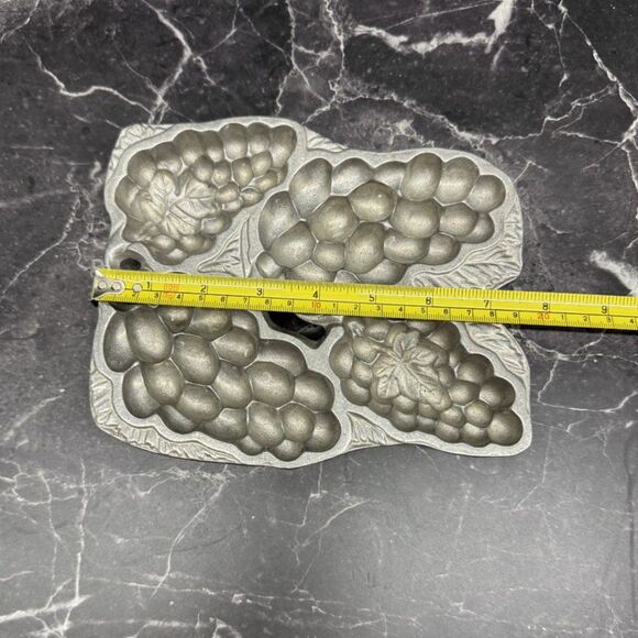 Vintage Grapevine Lot Arthur Court Tray, Wilton Mold, Glass Ewer, Wine Holder - Picture 14 of 16